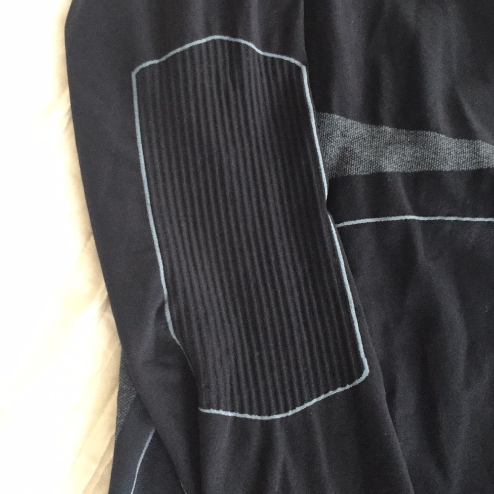 🆕Listing SLALOM COMPRESSION TOP L - Picture 4 of 5